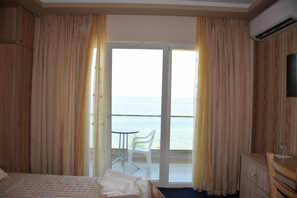 Pogradeci 2 Hotel