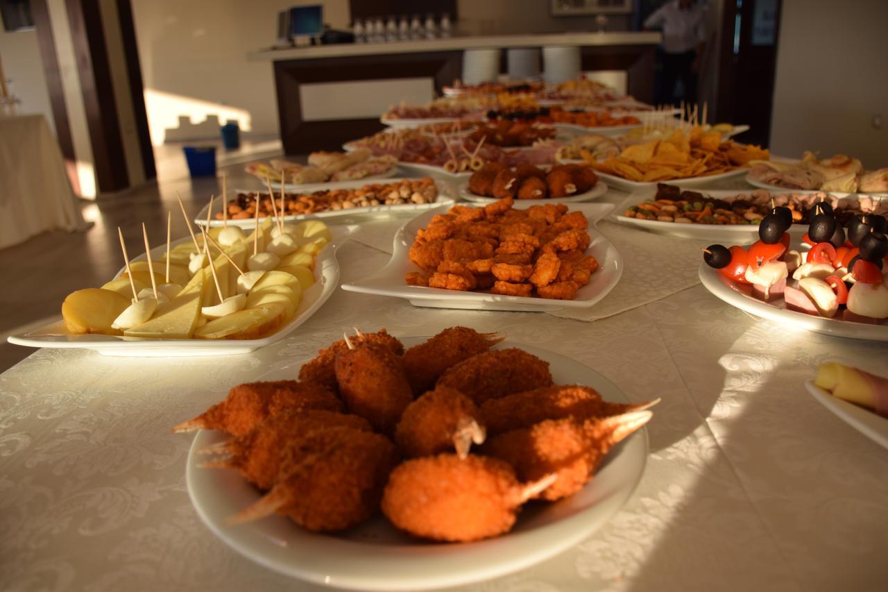 Pogradeci 2 Hotell 4*